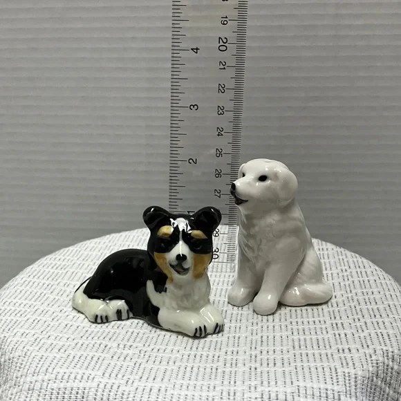 Ceramic Dog Salt and Pepper Shakers - Picture 2 of 7